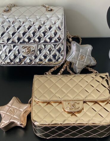 香奈儿 24C 早春系列 镜面金属光泽翻盖包23.5cm 配星星吊坠