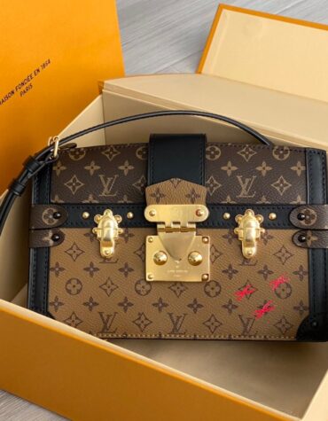 路易威登 Monogram Reverse Petite Malle Souple LV单肩包 盒子包的全新演绎