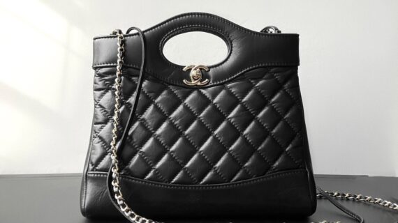 香奈儿 Chanel 31 Bag 迷你包:全牛皮黑金经典款,2026必入神包现货发售