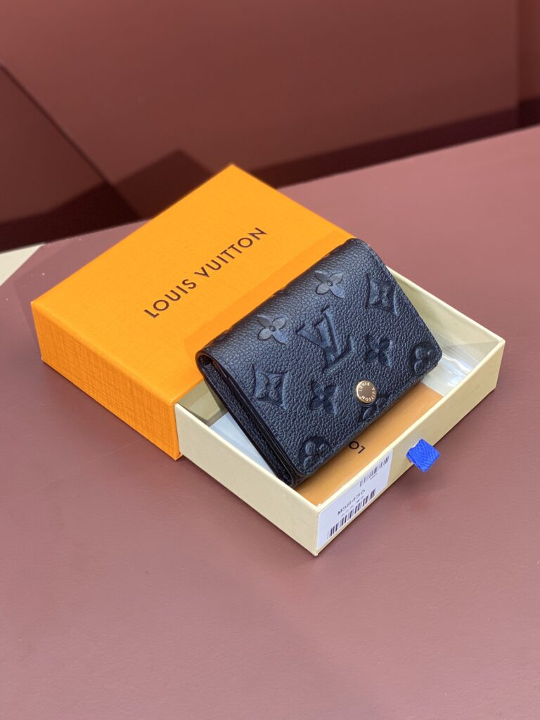 Louis Vuitton 路易威登 LV M58456 黑色压花名片夹:顶级高仿 1:1 精仿复刻全方位解析