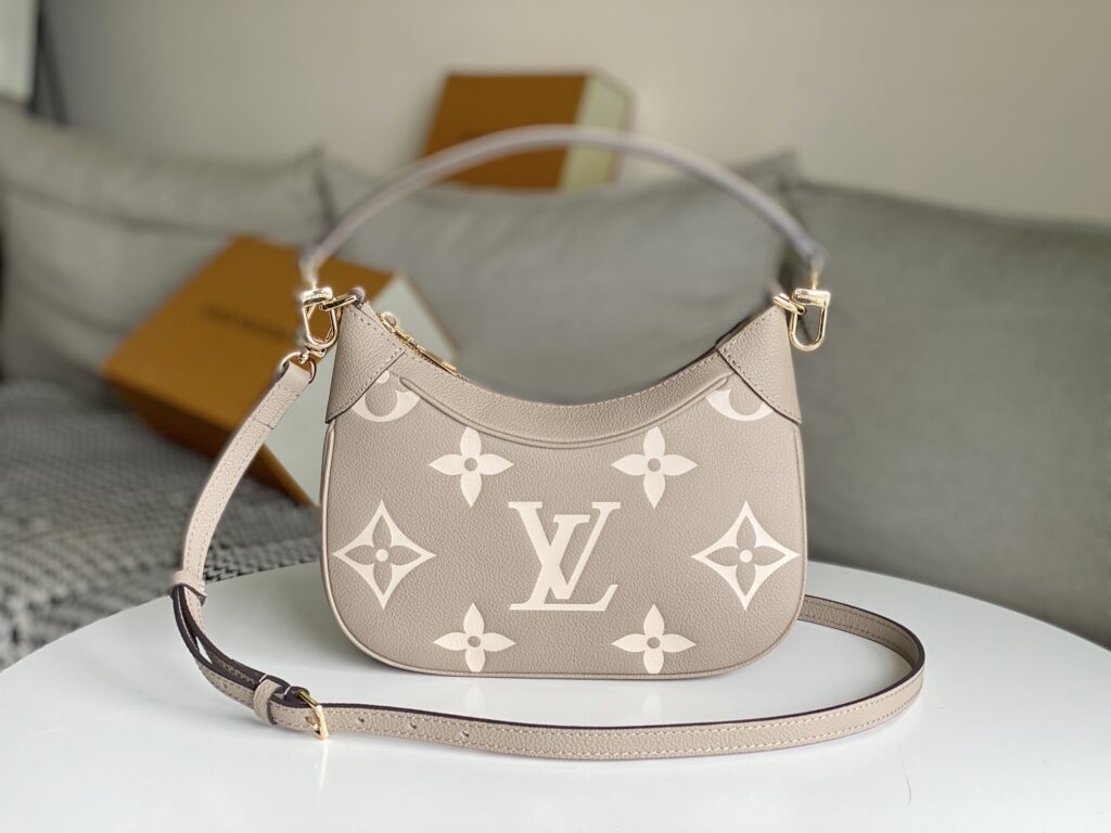 路易威登 Louis Vuitton LV Bagatelle 手袋 大象灰全皮复刻工艺详解:四种背携风格打造都市优雅