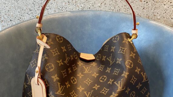 顶级原厂级 Louis Vuitton 路易威登 LV Graceful PM 老花手袋:优雅与实用的极致平衡 顶级原厂级 Louis Vuitton 路易威登 LV Graceful PM 老花手袋:优雅与实用的极致平衡