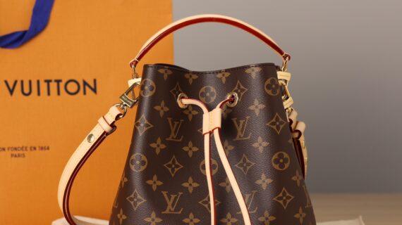 Louis Vuitton 路易威登 NéoNoé BB LV水桶包 独家原厂皮工艺与经典老花深度解析 Louis Vuitton 路易威登 NéoNoé BB LV水桶包 独家原厂皮工艺与经典老花深度解析