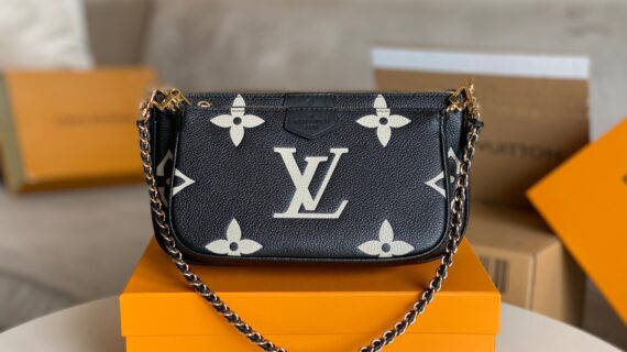 Louis Vuitton LV 黑色大花压纹三合一包包 Multi Pochette Accessoires Louis Vuitton LV 黑色大花压纹三合一包包 Multi Pochette Accessoires