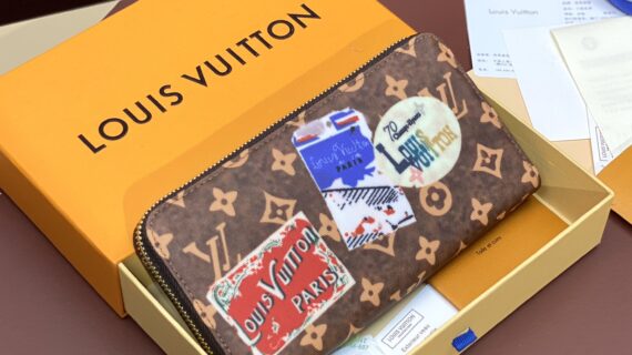 Louis Vuitton 路易威登 徽章版 Zippy LV 拉链钱包/皮夹 完美复刻旅行者系列 Louis Vuitton 路易威登 徽章版 Zippy LV 拉链钱包/皮夹 完美复刻旅行者系列