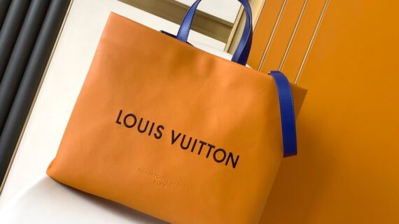路易威登 Louis Vuitton 橙色全皮购物袋 顶级原单工艺与时尚美学 路易威登 Louis Vuitton 橙色全皮购物袋 顶级原单工艺与时尚美学