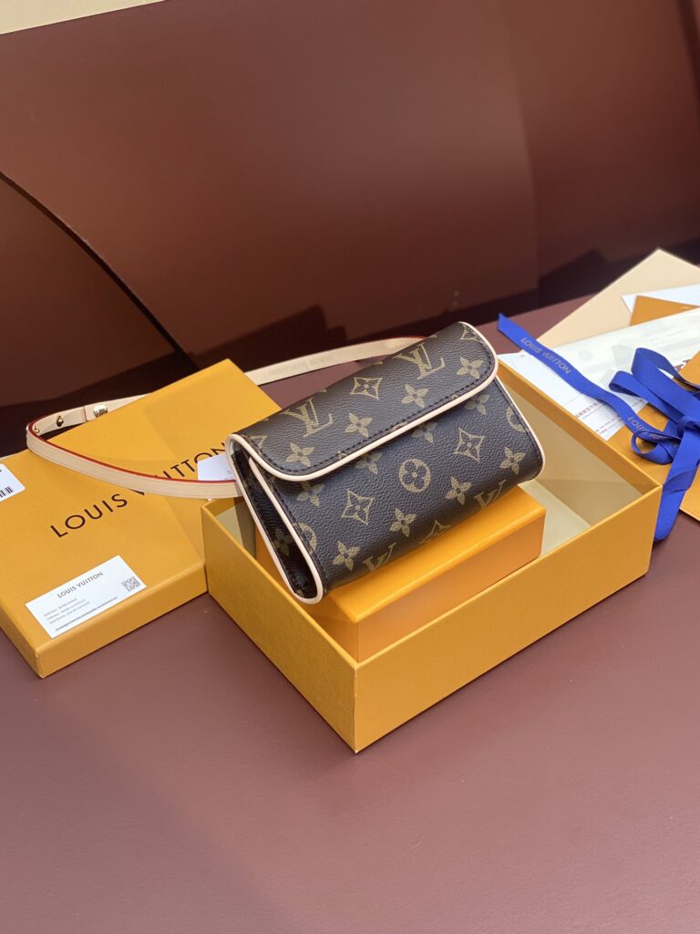 LV 迷你老花腰包 Louis Vuitto路易威登 Monogram 胸包与手拿包