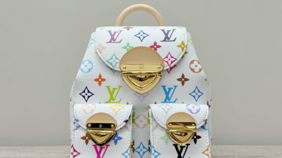路易威登 LV 白三彩 Venice 双肩包 点亮你的少女穿搭 路易威登 LV 白三彩 Venice 双肩包 点亮你的少女穿搭
