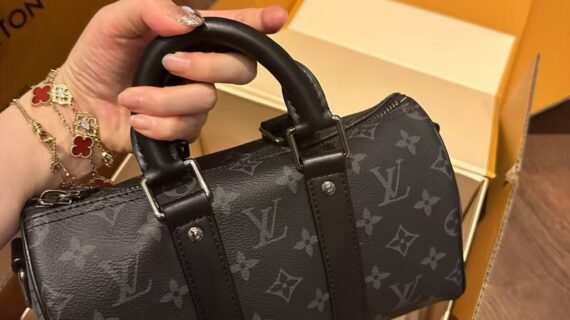 路易威登 Louis Vuitton Keepall 25 黑武士斜挎包 Monogram Eclipse 经典黑灰老花 路易威登 Louis Vuitton Keepall 25 黑武士斜挎包 Monogram Eclipse 经典黑灰老花