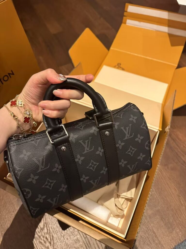 路易威登 Louis Vuitton Keepall 25 黑武士斜挎包 Monogram Eclipse 经典黑灰老花