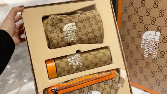 The North Face x Gucci 古驰联名系列 GG 帆布三件套盒(腰包+渔夫帽+水杯)