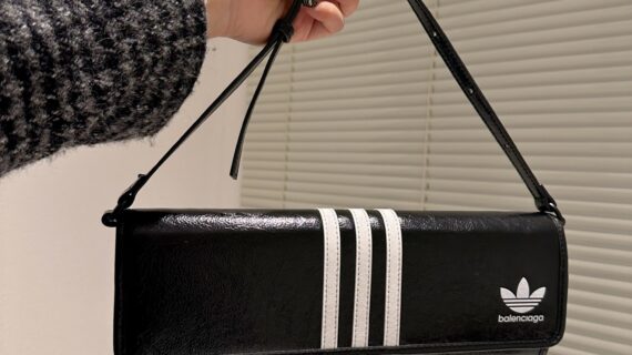 Balenciaga x Adidas 巴黎世家联名阿迪达斯腋下包 顶配头层牛皮