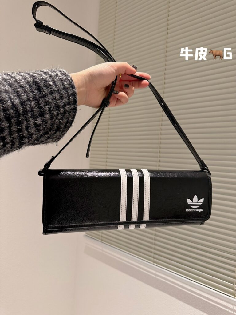 Balenciaga x Adidas 巴黎世家联名阿迪达斯腋下包 顶配头层牛皮