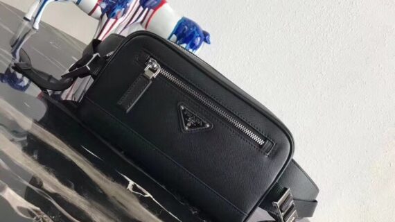Prada 普拉达 男士 Saffiano 皮革腰包 专柜质感