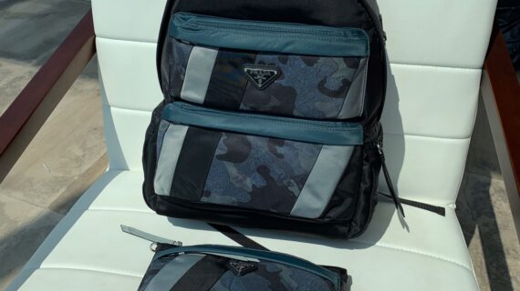 PRADA 普拉达 9221 迷彩系列双肩包 29x42x17厘米 PRADA 普拉达 9221 迷彩系列双肩包 29x42x17厘米