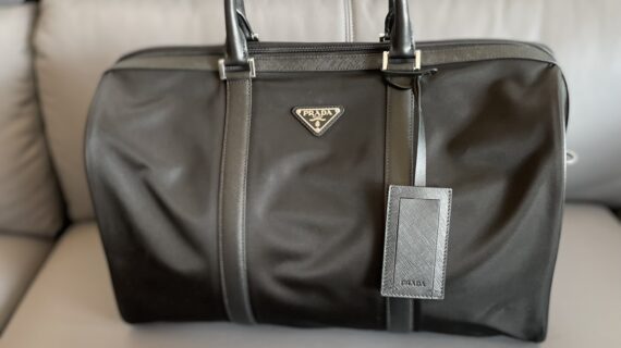 Prada 普拉达经典降落伞尼龙旅行袋 商务与休闲包 Prada 普拉达经典降落伞尼龙旅行袋 商务与休闲包