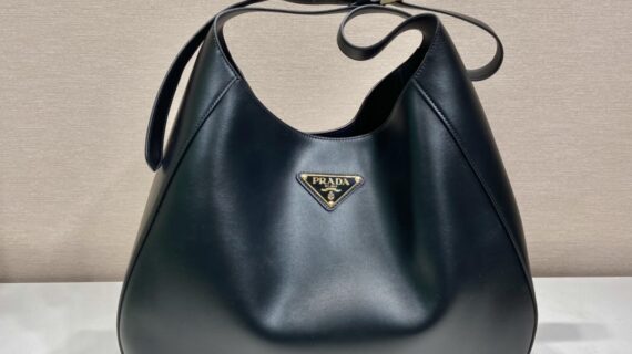 普拉达 Prada Cleo 超大号斜挎包40cm 进口小牛皮手提包 普拉达 Prada Cleo 超大号斜挎包40cm 进口小牛皮手提包