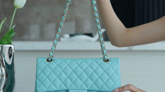 CHANEL 香奈儿 Classic Flap 中号 25cm 蒂芙尼蓝 顶级原厂皮鱼子酱手袋