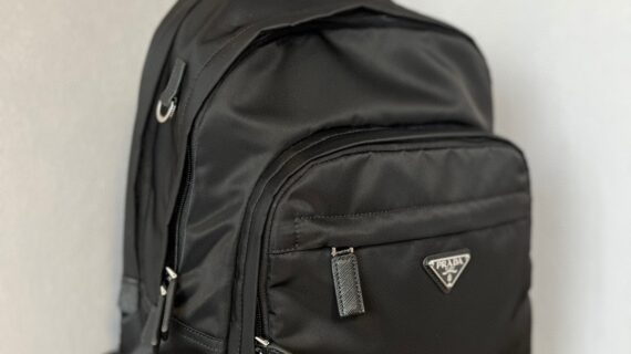 普拉达 Prada Re-Nylon 再生尼龙双肩包 2VZ048 轻便时尚与顶级工艺 普拉达 Prada Re-Nylon 再生尼龙双肩包 2VZ048 轻便时尚与顶级工艺