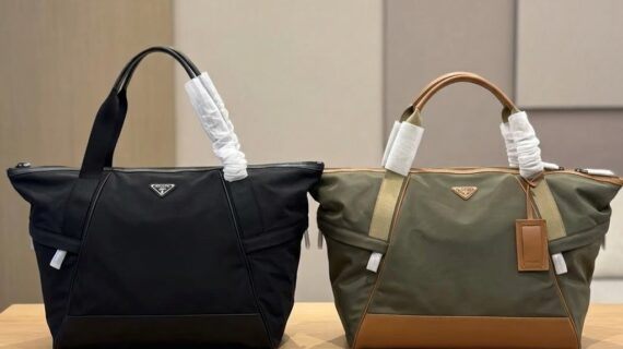 普拉达 PRADA 大容量尼龙手提行李包 商务与旅行包 普拉达 PRADA 大容量尼龙手提行李包 商务与旅行包