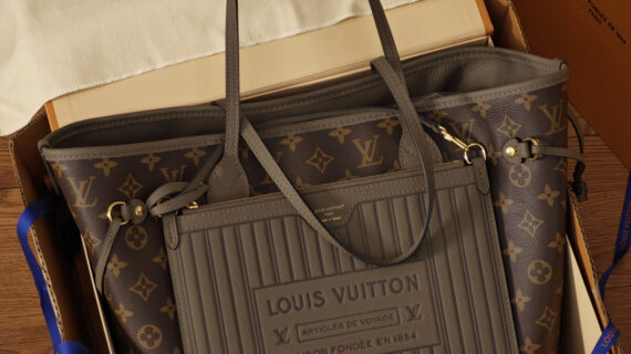 Louis Vuitton LV中号双面手袋灰色 Neverfull Inside Out 顶级原厂品质深度解析 Louis Vuitton LV中号双面手袋灰色 Neverfull Inside Out 顶级原厂品质深度解析