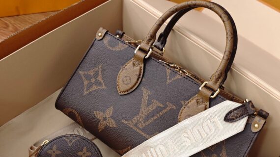 路易威登 OnTheGo East West系列 LV迷你托特包 Monogram Giant & Reverse 帆布奢华手袋 25cm