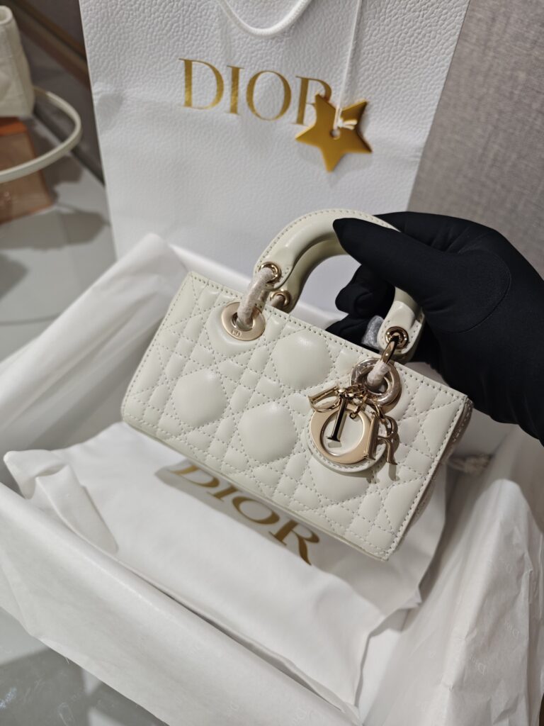 Dior 迪奥 Lady D-Joy 超迷你手袋 奶白色藤格纹羊皮 1:1 还原法式优雅极致