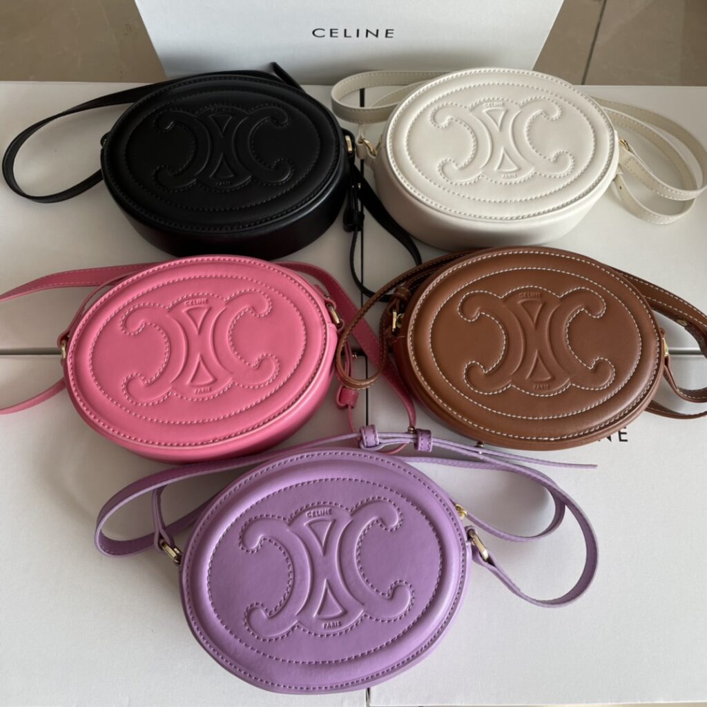 赛琳 CELINE 光滑牛皮椭圆形斜挎包16cm 小月饼包 多色可选 TRIOMPHE 标志印花 – Image 2 赛琳 CELINE 光滑牛皮椭圆形斜挎包16cm 小月饼包 多色可选 TRIOMPHE 标志印花 – Image 2