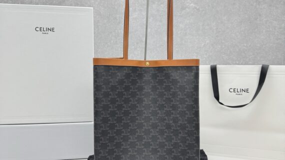 CELINE 赛琳凯旋门老花竖版托特包 26x34cm 折叠购物袋 CELINE 赛琳凯旋门老花竖版托特包 26x34cm 折叠购物袋