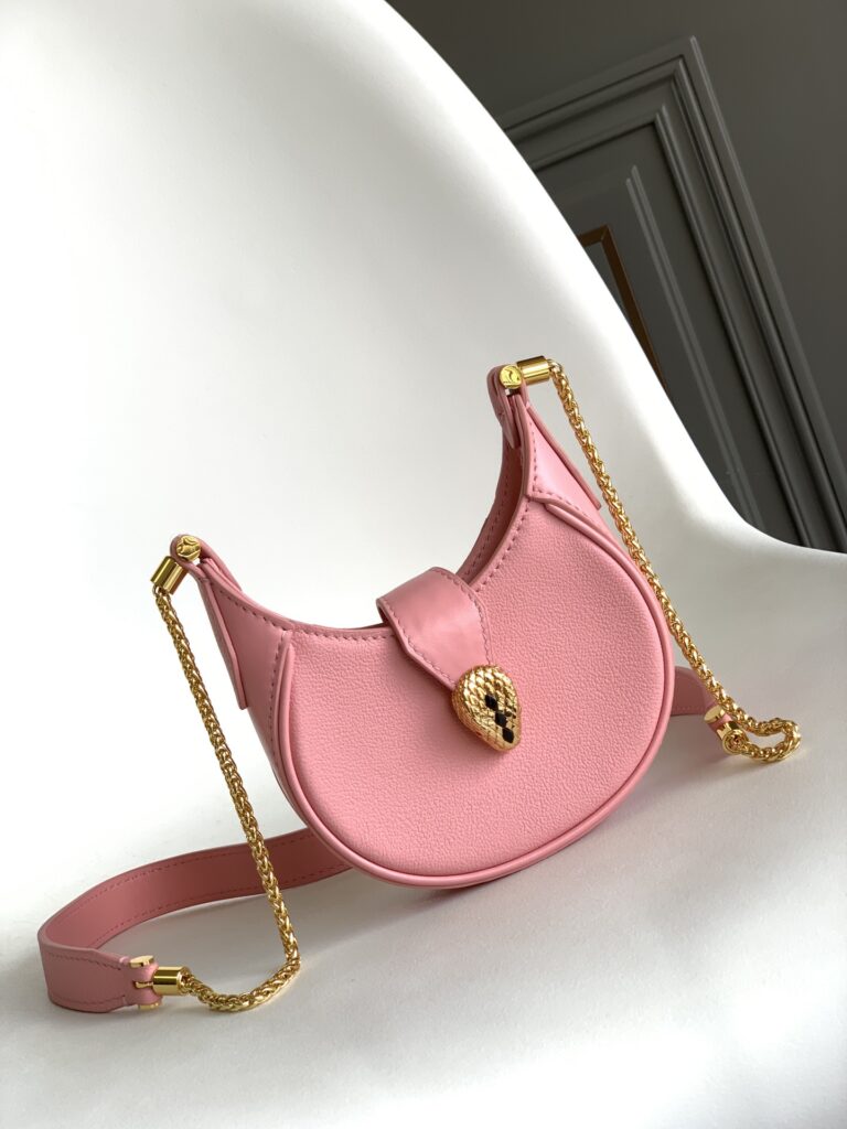 BVLGARI 宝格丽 Serpenti Ellipse 迷你斜挎包 蛇头包 新月包 半月包 小牛皮双色可选 – Image 2 BVLGARI 宝格丽 Serpenti Ellipse 迷你斜挎包 蛇头包 新月包 半月包 小牛皮双色可选 – Image 2