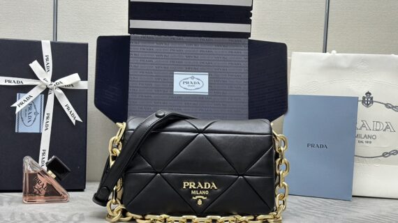 普拉达 Prada System 软羊革单肩包 2023秋冬款1BD328 普拉达 Prada System 软羊革单肩包 2023秋冬款1BD328