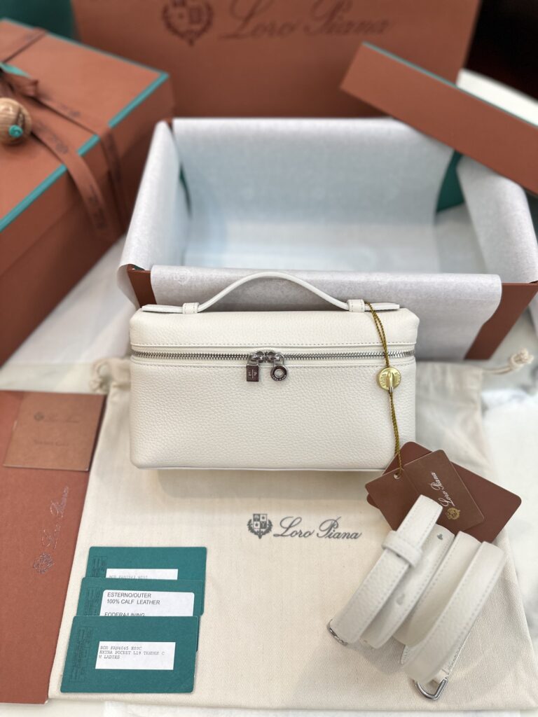 Loro Piana 诺悠翩雅 Extra Pocket L19 饭盒包 可斜挎肩背手提包 全颜色可选 – Image 5 Loro Piana 诺悠翩雅 Extra Pocket L19 饭盒包 可斜挎肩背手提包 全颜色可选 – Image 5
