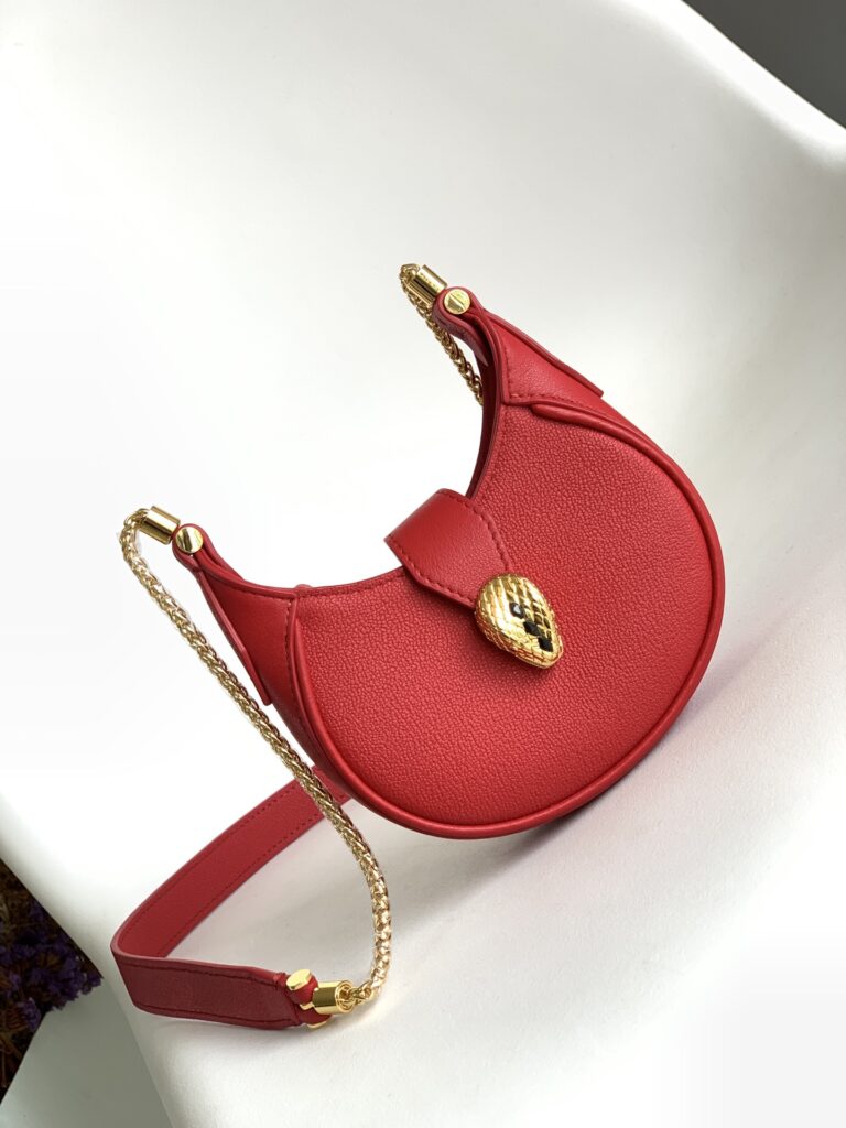 BVLGARI 宝格丽 Serpenti Ellipse 迷你斜挎包 蛇头包 新月包 半月包 小牛皮双色可选 – Image 5 BVLGARI 宝格丽 Serpenti Ellipse 迷你斜挎包 蛇头包 新月包 半月包 小牛皮双色可选 – Image 5