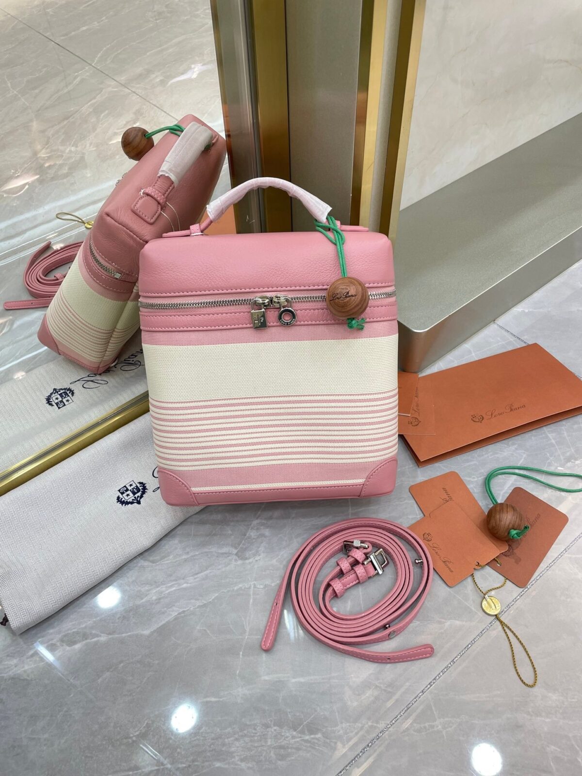 10-188.jpeg Loro Piana 诺悠翩雅 L23.5 Extra Pocket 背包 条纹帆布拼接小牛皮迷你包 多功能两用手提/单肩 - 图片 4