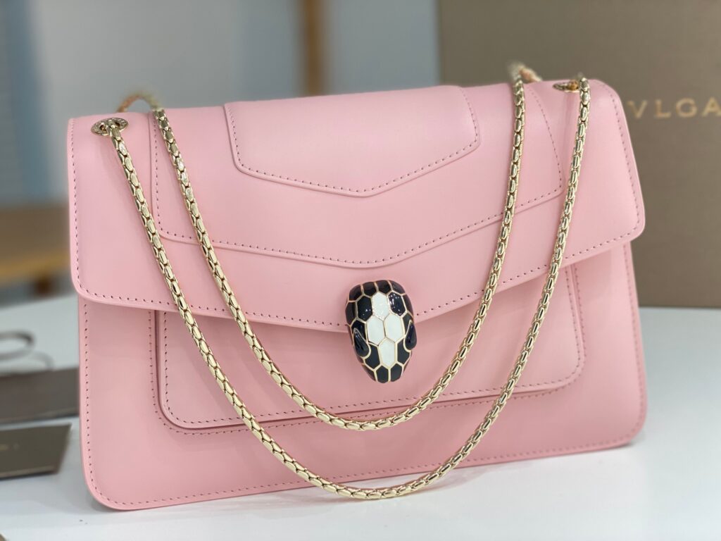 宝格丽 BVLGARI 蛇头翻盖包 25cm Serpenti Forever 多色细腻小牛皮 – Image 8 宝格丽 BVLGARI 蛇头翻盖包 25cm Serpenti Forever 多色细腻小牛皮 – Image 8