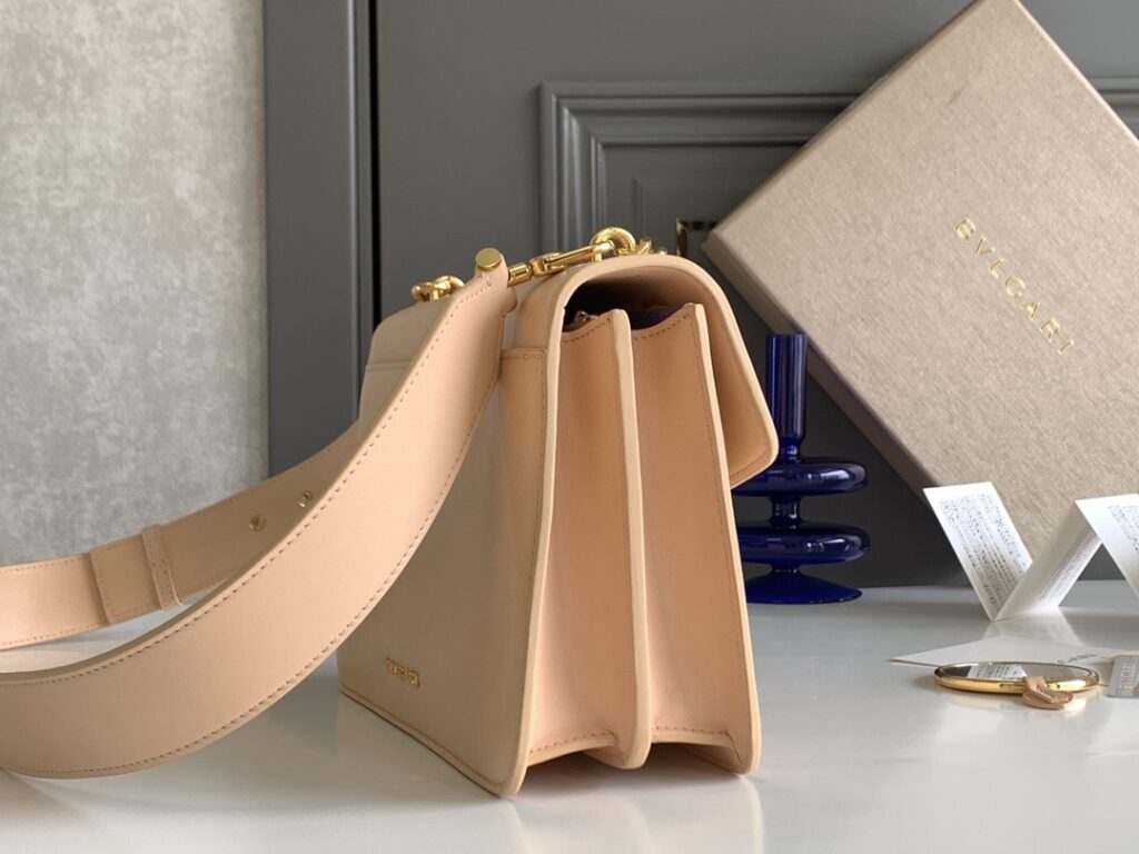 BVLGARI 宝格丽 Serpenti Forever 蛇头包小羊皮单肩斜挎包女包 4色25cm 粗链条琴谱包 – Image 2 BVLGARI 宝格丽 Serpenti Forever 蛇头包小羊皮单肩斜挎包女包 4色25cm 粗链条琴谱包 – Image 2