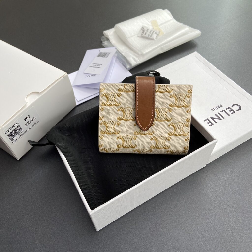 CELINE 赛琳 TRIOMPHE 凯旋门老花短款三折钱包10.5cm – Image 7 CELINE 赛琳 TRIOMPHE 凯旋门老花短款三折钱包10.5cm – Image 7