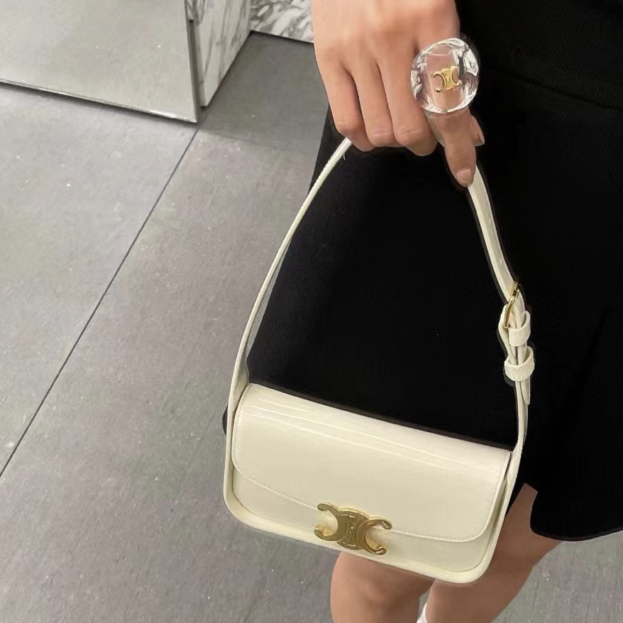 CELINE 赛琳 凯旋门腋下包20cm 漆皮奶白色 Triomphe 单肩包 – Image 7 CELINE 赛琳 凯旋门腋下包20cm 漆皮奶白色 Triomphe 单肩包 – Image 7