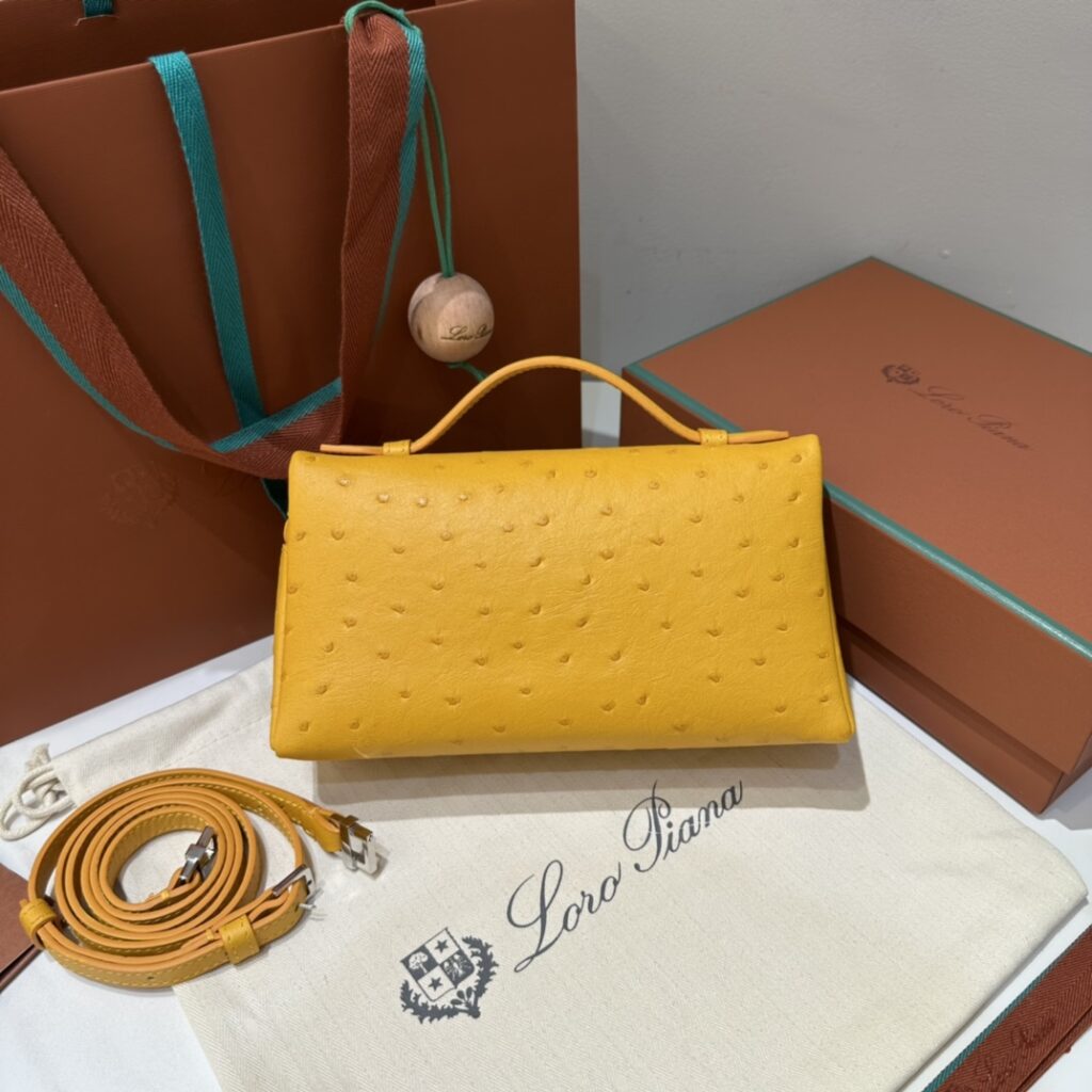 诺悠翩雅 Loro Piana Extra Pocket L19 鸵鸟纹包包 顶级老钱风手提斜挎包 6色 – Image 5 诺悠翩雅 Loro Piana Extra Pocket L19 鸵鸟纹包包 顶级老钱风手提斜挎包 6色 – Image 5