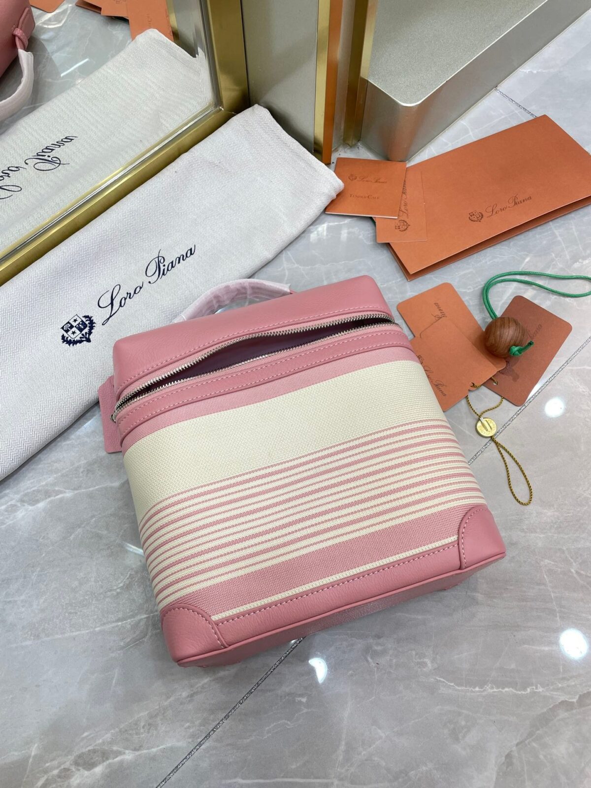 16-78.jpeg Loro Piana 诺悠翩雅 L23.5 Extra Pocket 背包 条纹帆布拼接小牛皮迷你包 多功能两用手提/单肩 - 图片 6