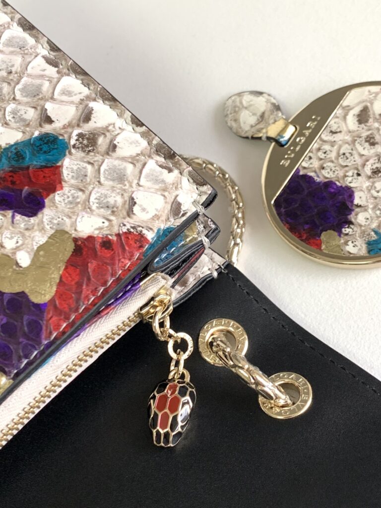 BVLGARI 宝格丽 Serpenti Forever 蛇头包 珍贵白玛瑙炫彩Lunar蟒蛇皮斜挎包 链条包 20cm/27cm奢华晚宴包 – Image 12 BVLGARI 宝格丽 Serpenti Forever 蛇头包 珍贵白玛瑙炫彩Lunar蟒蛇皮斜挎包 链条包 20cm/27cm奢华晚宴包 – Image 12