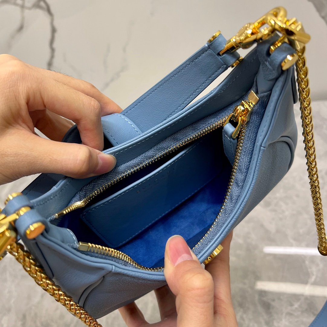 17-86.jpeg BVLGARI 宝格丽 Serpenti Ellipse 系列小型斜挎包20cm 小牛皮半月形 Hobo 单肩包 配蛇头搭扣 - 图片 11