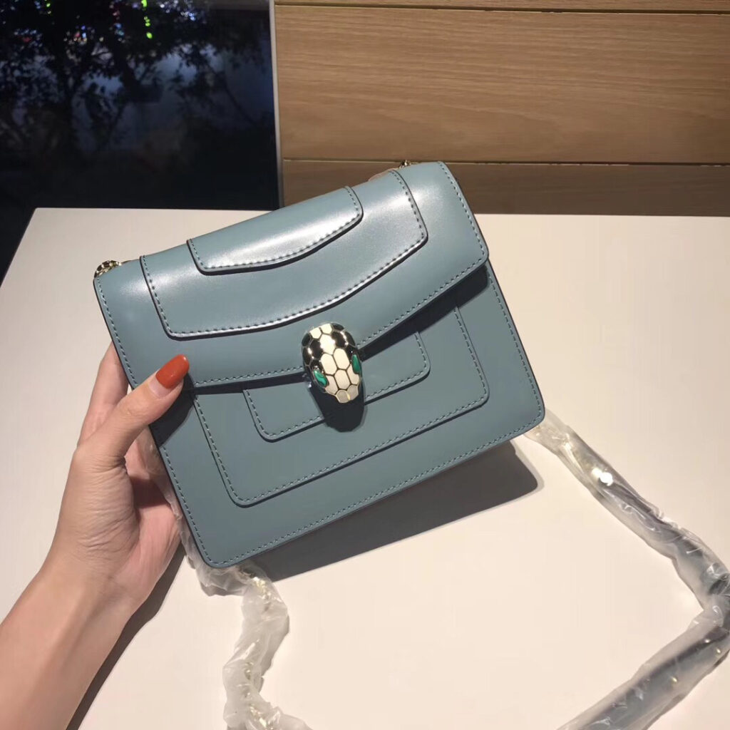 宝格丽 BVLGARI Serpenti 蛇头包 20cm小号单链条单肩斜挎包 进口牛皮6色 – Image 9 宝格丽 BVLGARI Serpenti 蛇头包 20cm小号单链条单肩斜挎包 进口牛皮6色 – Image 9