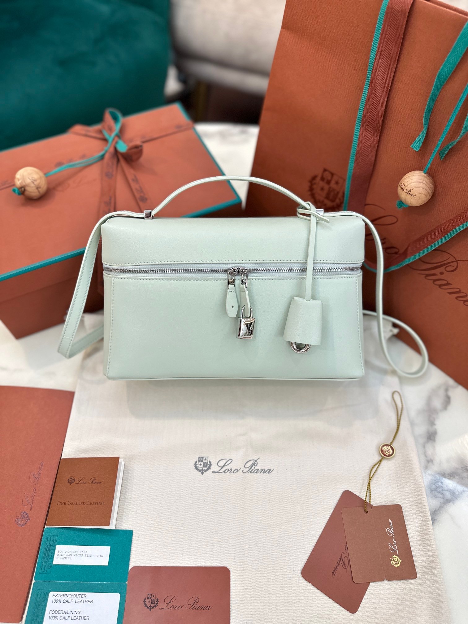 19-117.jpeg Loro Piana 诺悠翩雅 Extra Bag 27优质小牛皮手袋 配钢制五金 手提斜挎包 4色 - 图片 12