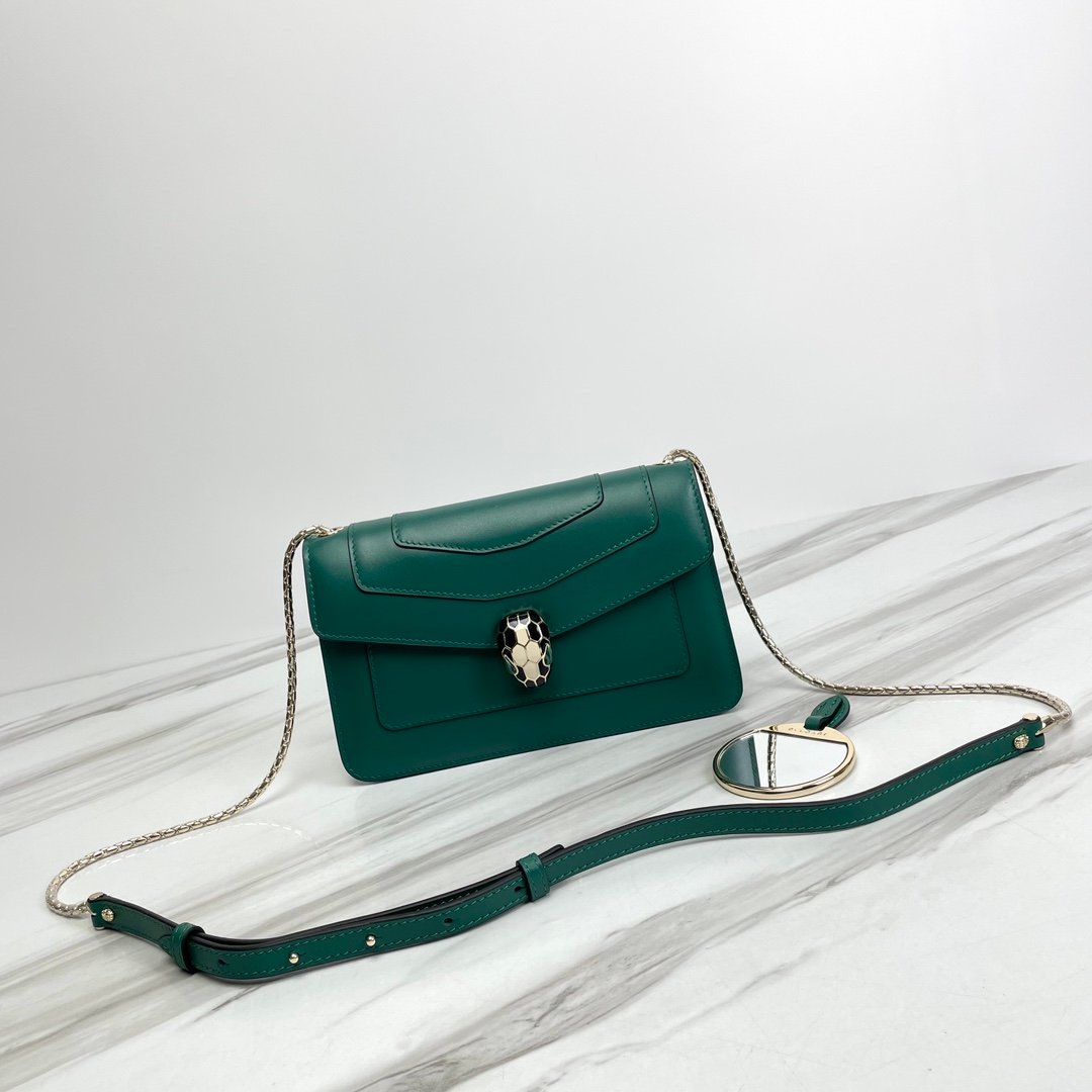 19-132.jpeg BVLGARI 宝格丽 Serpenti Forever 小牛皮斜挎包22.5cm 蛇头珐琅扣链条单肩包 4色可选 - 图片 12
