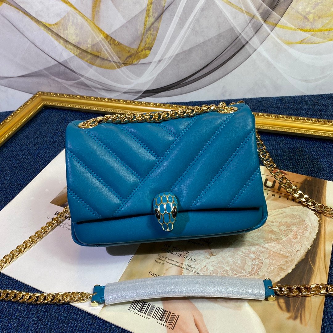 19-135.jpeg BVLGARI 宝格丽 Serpenti Forever 系列人字纹绗缝小牛皮单肩包22.5cm 女士斜挎手提包 配蛇头搭扣 - 图片 6