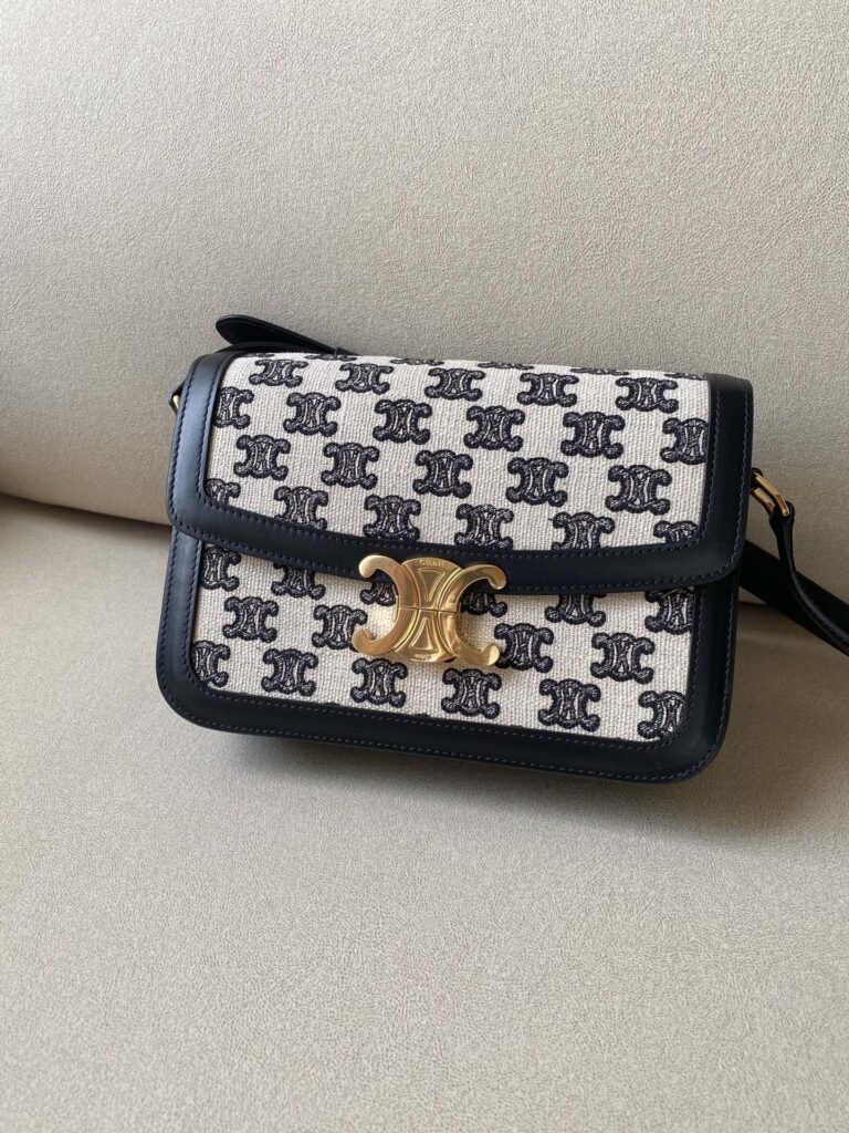 赛琳 CELINE 凯旋门中号帆布拼接皮革单肩包 22.5cm 复古老花刺绣翻盖包 – Image 5 赛琳 CELINE 凯旋门中号帆布拼接皮革单肩包 22.5cm 复古老花刺绣翻盖包 – Image 5