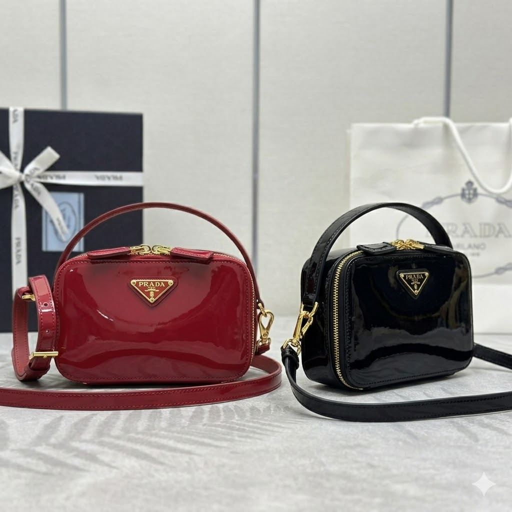 Prada 普拉达 漆皮羊皮相机包17.5cm 黑色/红色 配肩带1BH206