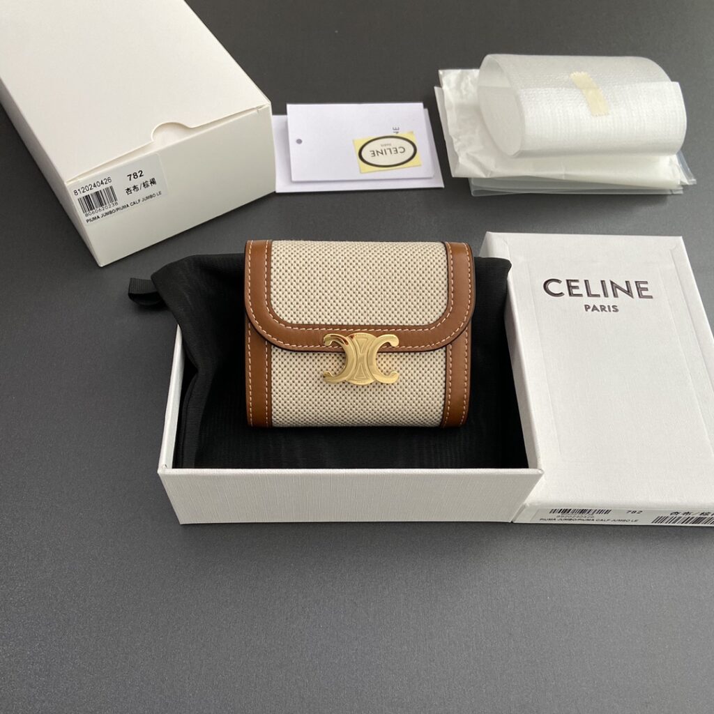 CELINE 赛琳 TRIOMPHE 凯旋门老花短款三折钱包10.5cm – Image 8 CELINE 赛琳 TRIOMPHE 凯旋门老花短款三折钱包10.5cm – Image 8