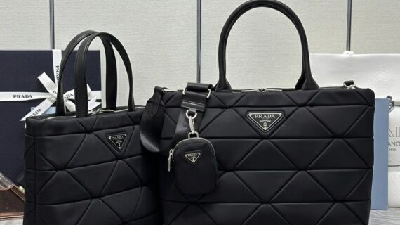 Prada 普拉达 菱格尼龙托特包 25cm/33cm 妈咪包配肩带 Prada 普拉达 菱格尼龙托特包 25cm/33cm 妈咪包配肩带